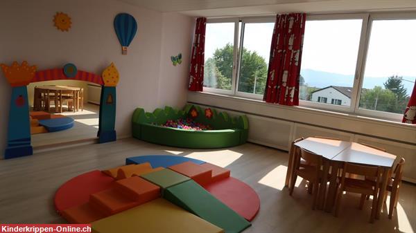 Bild 5: Waldkinderkrippe Blüemli, KiTa im Zentrum Witikon ZH