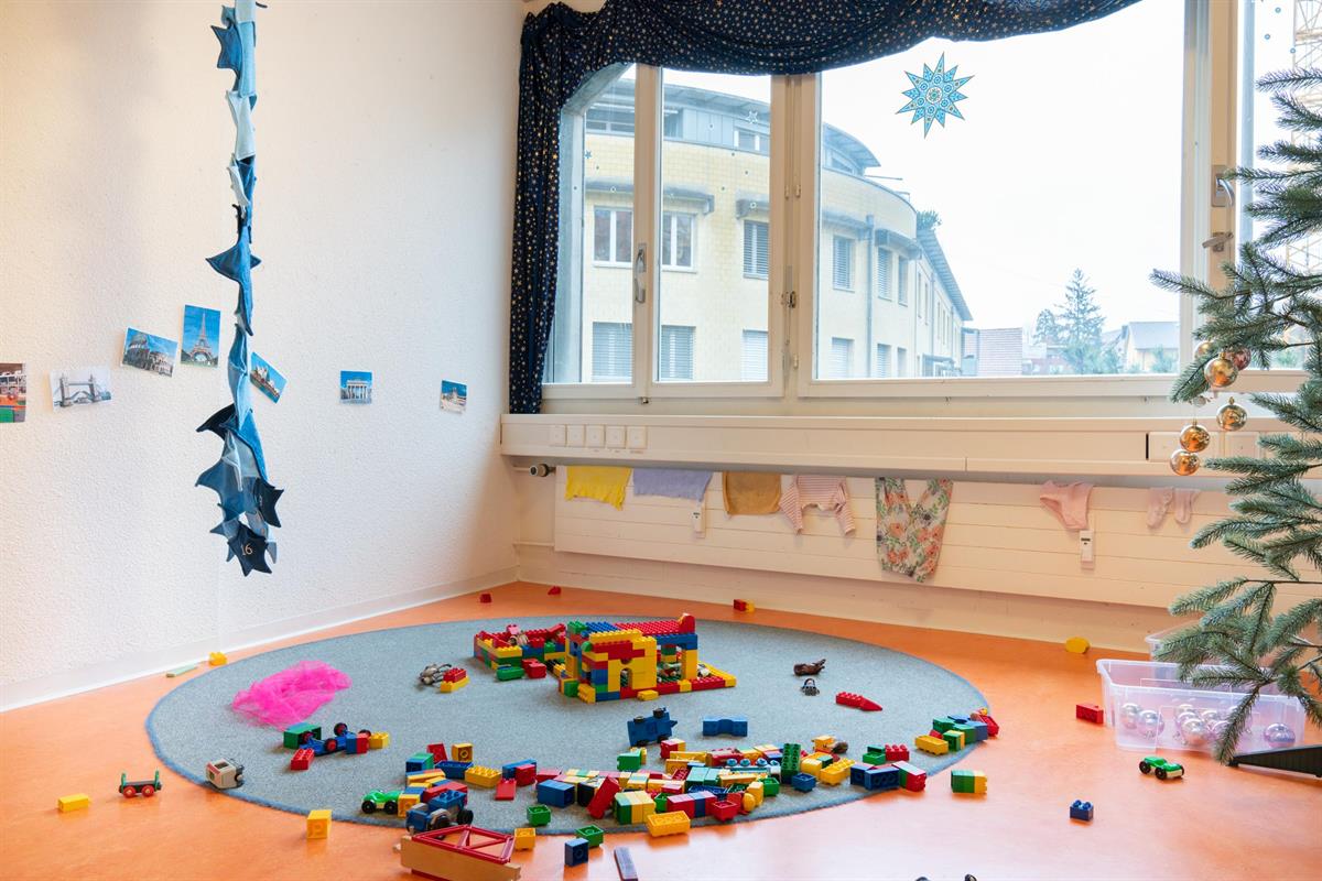 Bild 8: Kita rosenweg, Kinderbetreuung mit viel Spielmöglichkeiten Stadt Bern-Weissenbühl